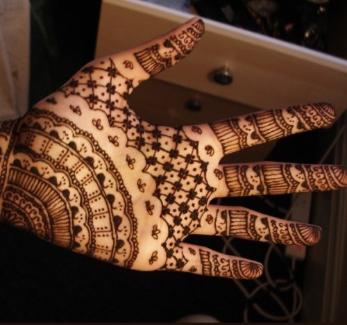 Simple Islamic Mehandi Pattern for Hands